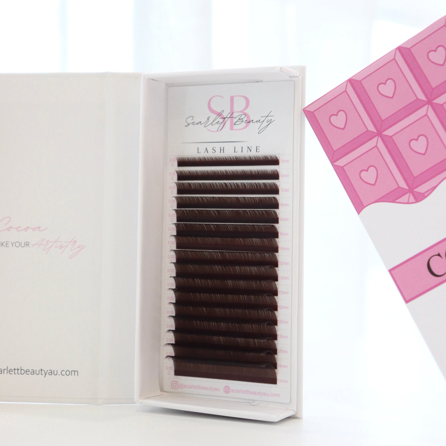 Scarlett Beauty Brown Lash Extensions Tray- soft brown cashmere lashes for soft volume and custom sets.