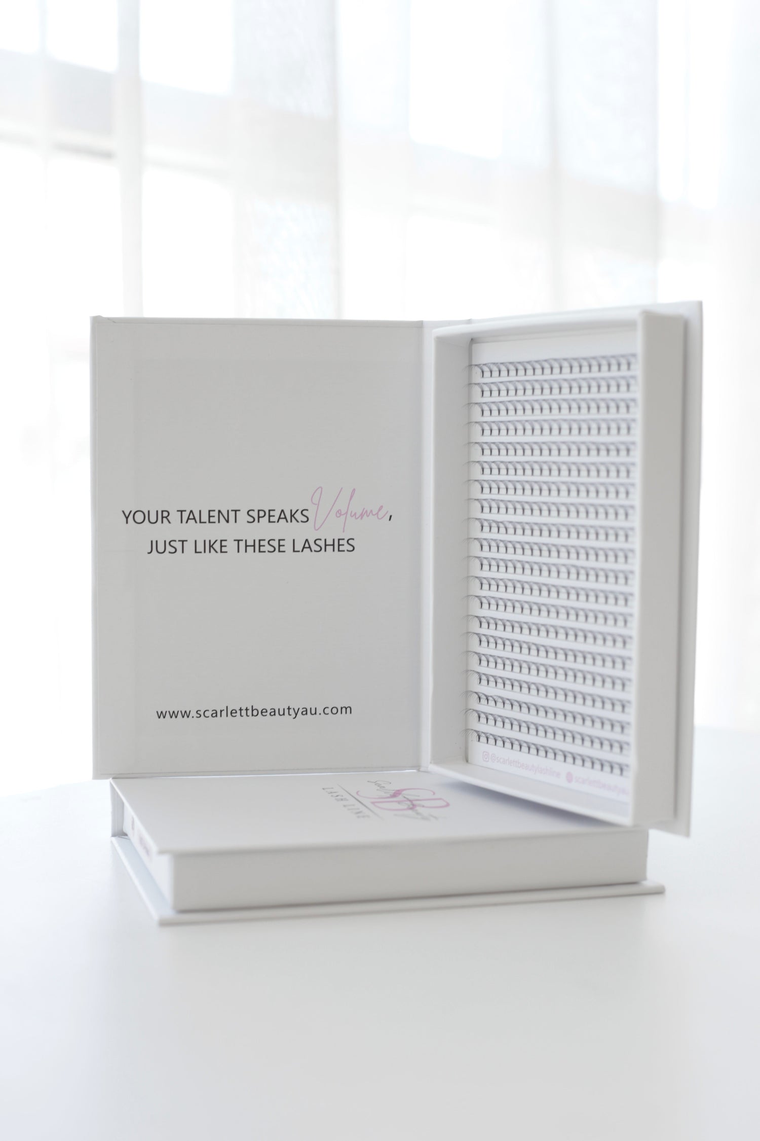 Scarlett Beauty Lash Line