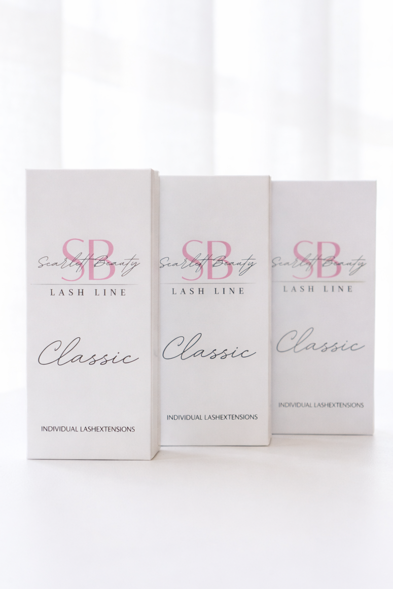 Scarett Beauty Classic Flat Lash Extensions Tray- Matte black classic lashes for professional lash artists.
