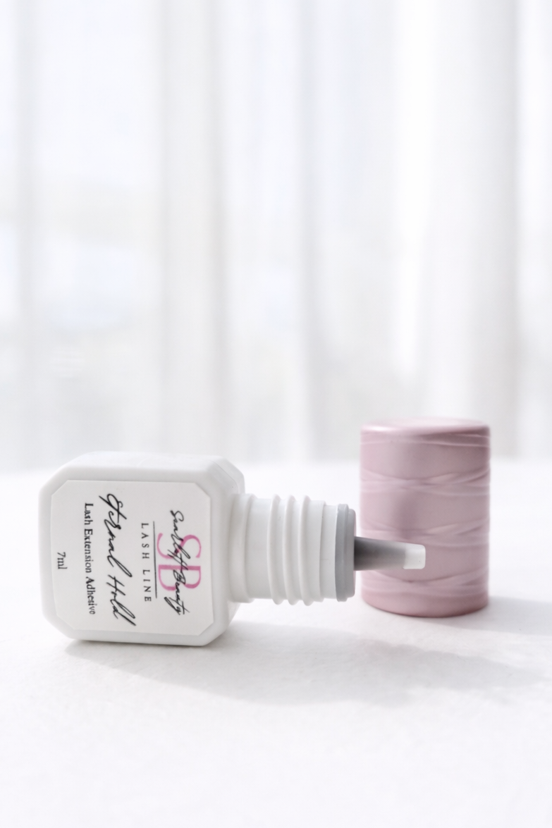 Eternal Hold Adhesive is a high-performance lash extension adhesive designed for experienced lash artists who prefer speed and maximum retention.