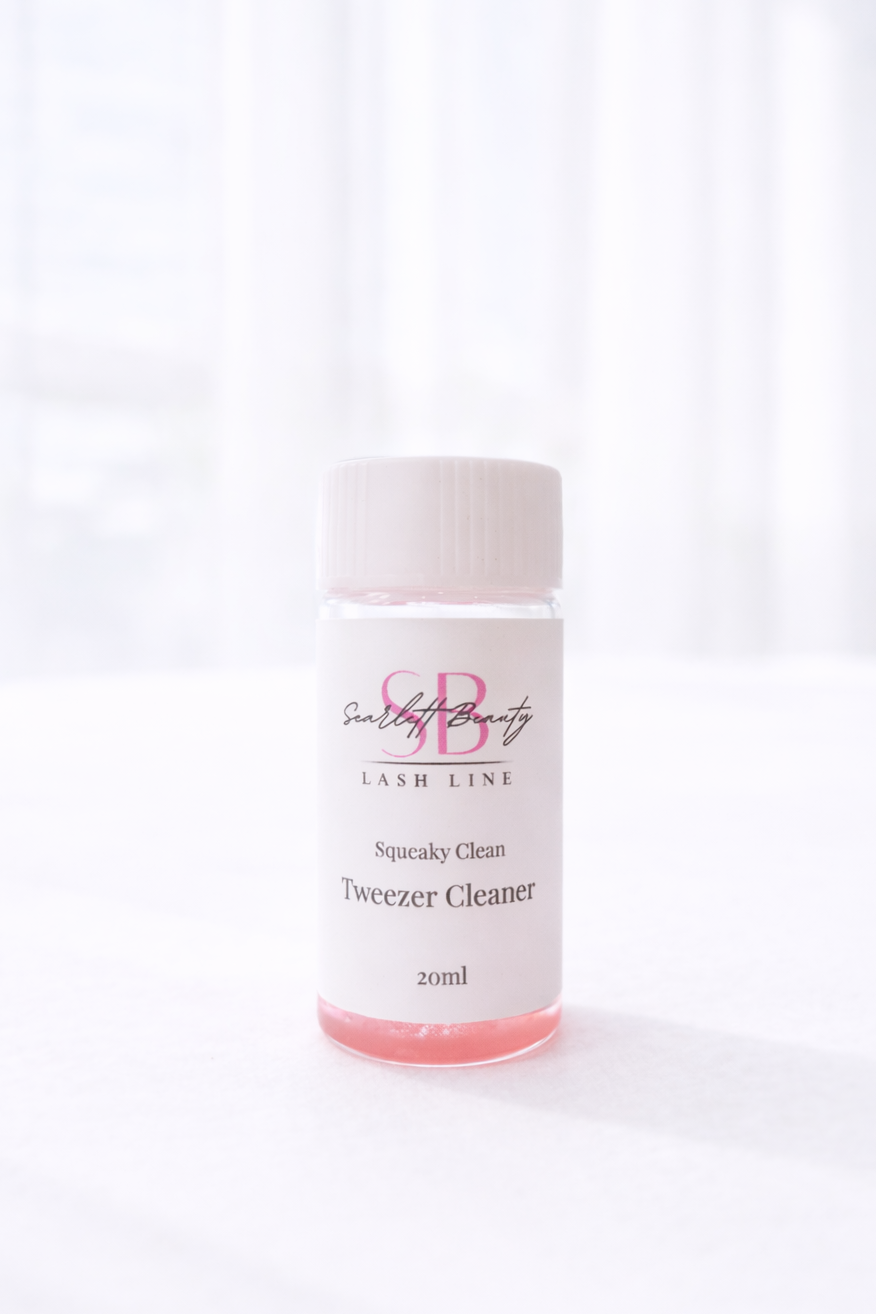 Scarlett Beauty lash tweezer cleaner for cleaning eyelash extension tweezers