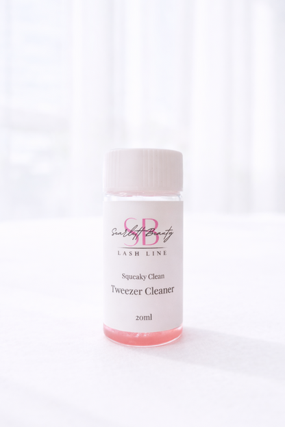 Scarlett Beauty lash tweezer cleaner for cleaning eyelash extension tweezers