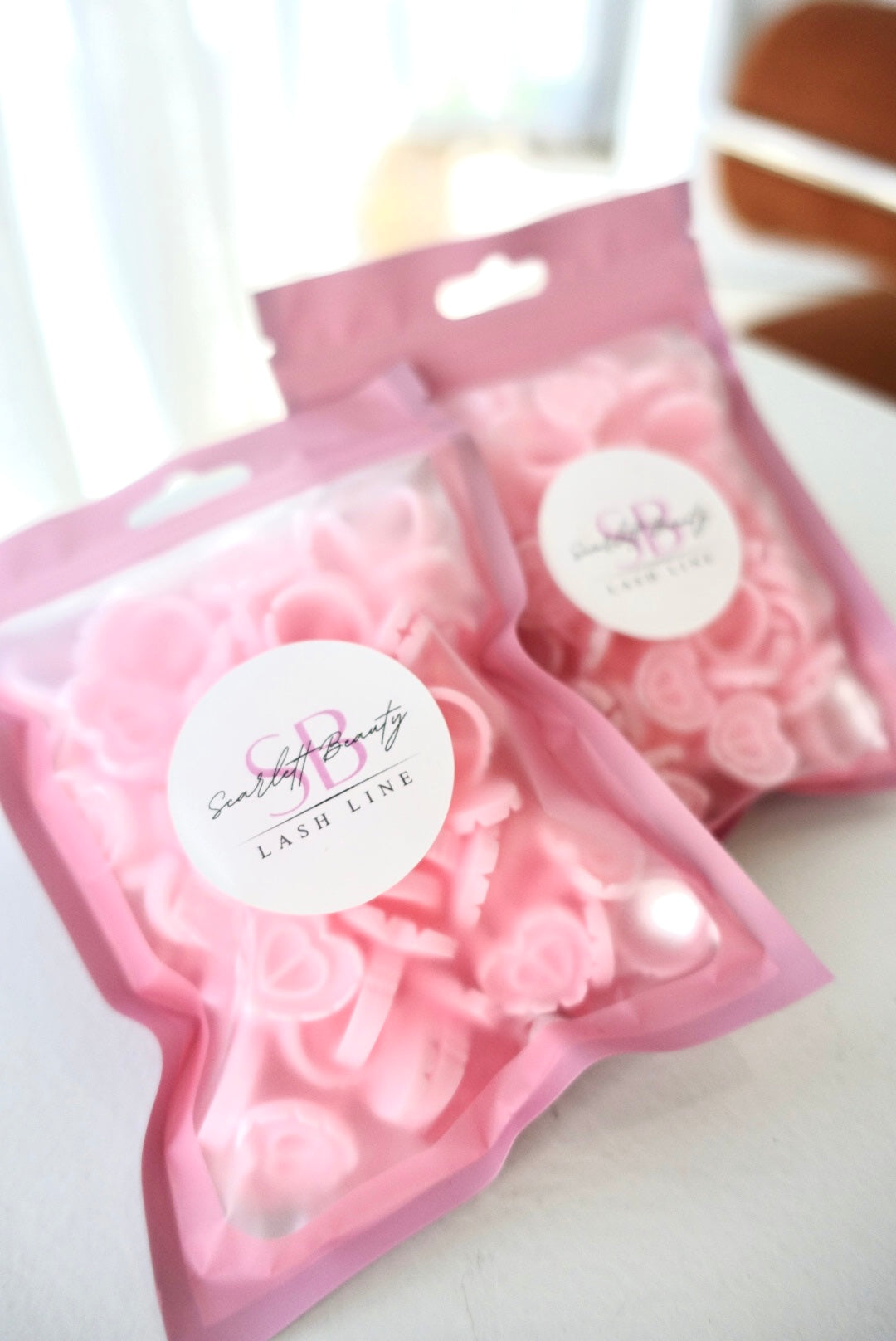 Glue Rings are a convenient tool designed to hold lash adhesive during lash extension applications, allowing lash artists to work faster and more efficiently.