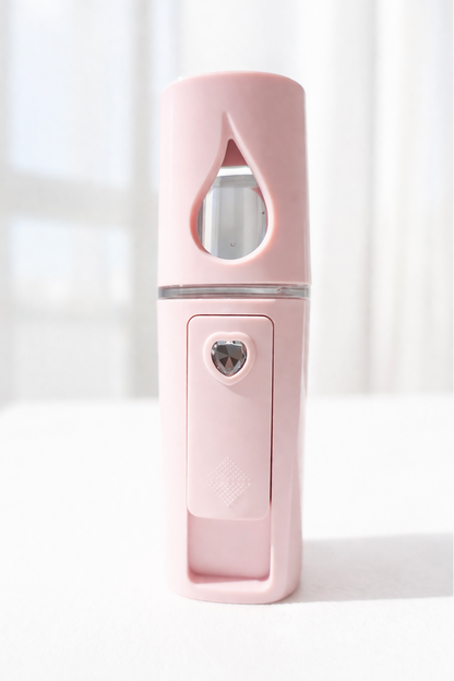 The Nano Mister is designed to accelerate the curing process of lash adhesive at the end of lash extension treatments.