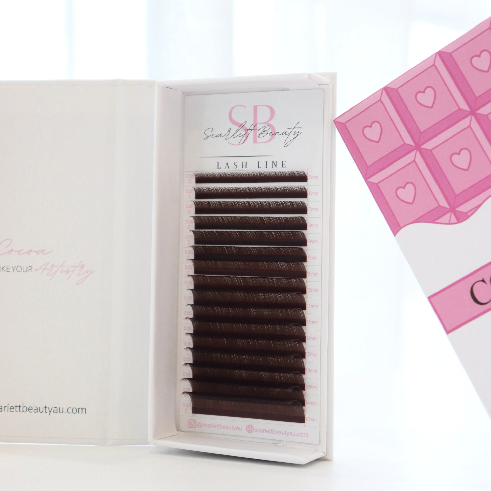 Scarlett Beauty Brown Lash Extensions Tray- soft brown cashmere lashes for soft volume and custom sets.