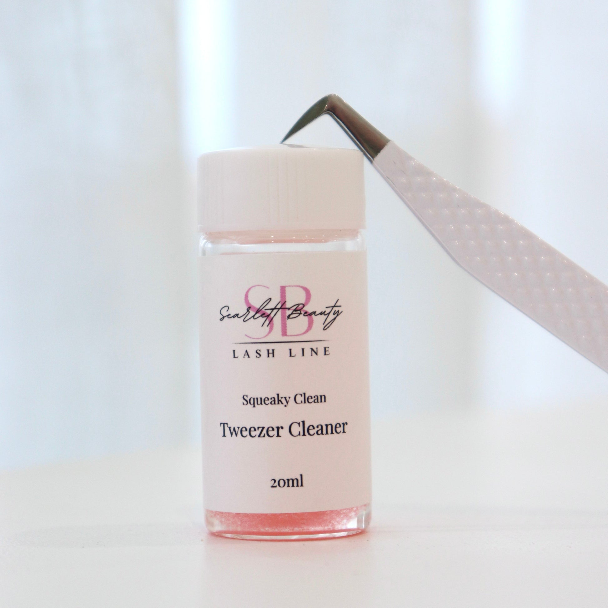 Scarlett Beauty lash tweezer cleaner for cleaning eyelash extension tweezers