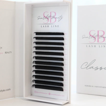 Scarett Beauty Classic Flat Lash Extensions Tray- Matte black classic lashes for professional lash artists.